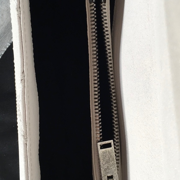 Saint Laurent White College Monogram Bag 428056 - Picture 6 of 7